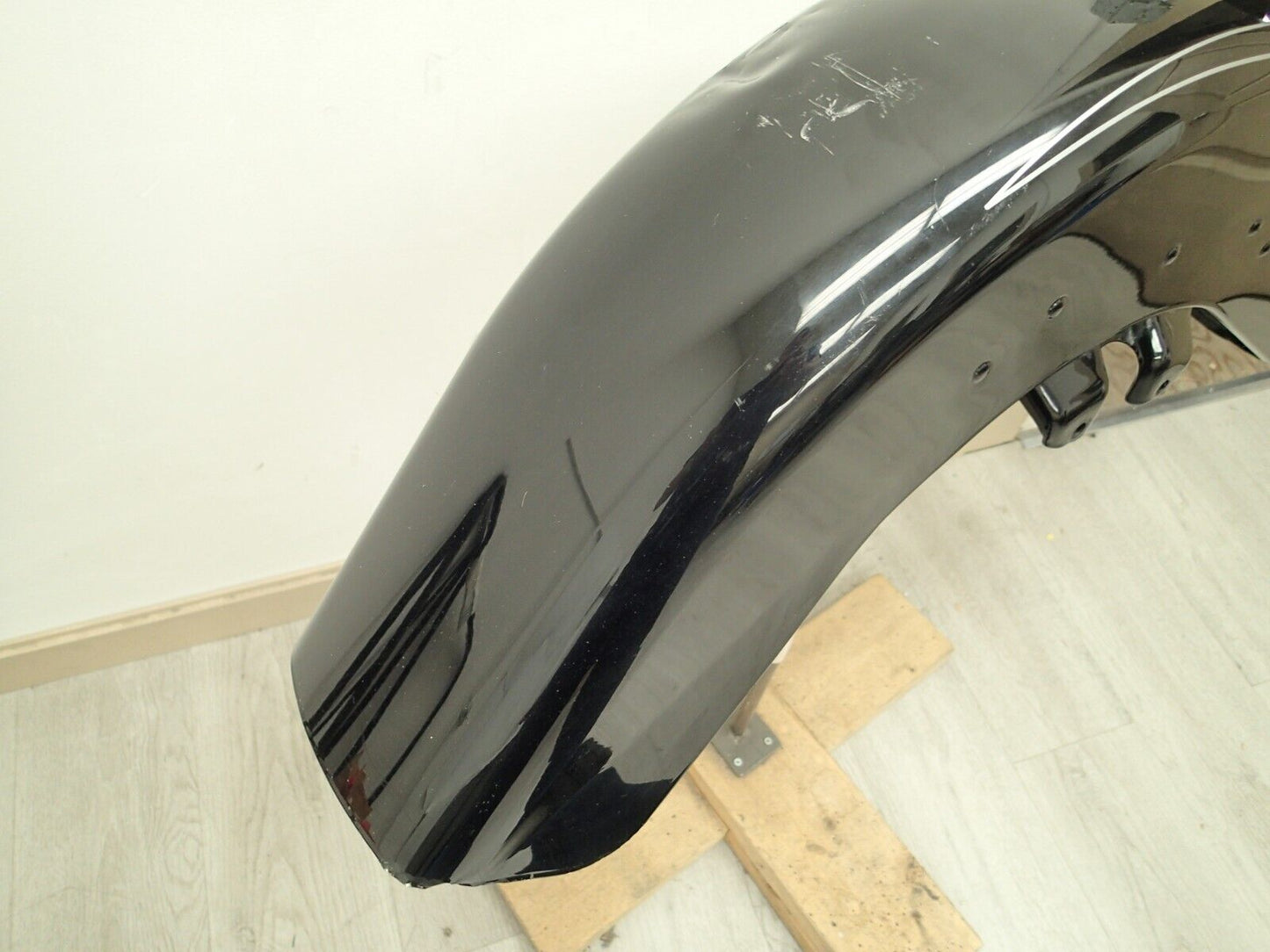 Harley-Davidson OEM 14-23 FLH, FHT Black Front Fender SEE DENT 58900009 VIDEO