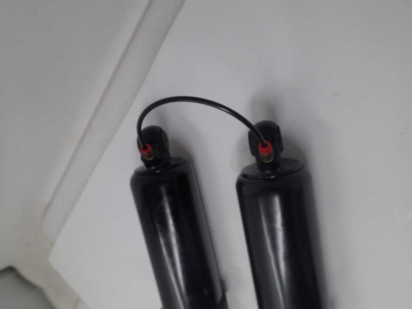 03 Harley Touring Electra Glide FLHTI rear air shocks 54565-97