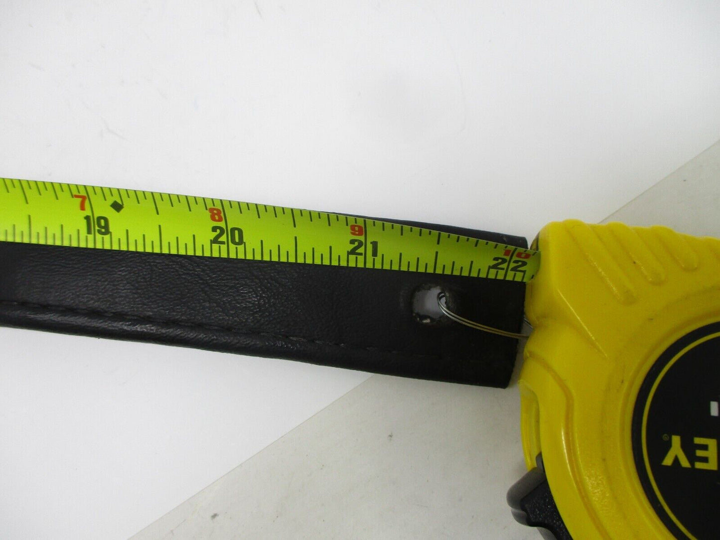 1 USED 21'' inch OEM Harley Davidson Grab Strap P/N 51808-05