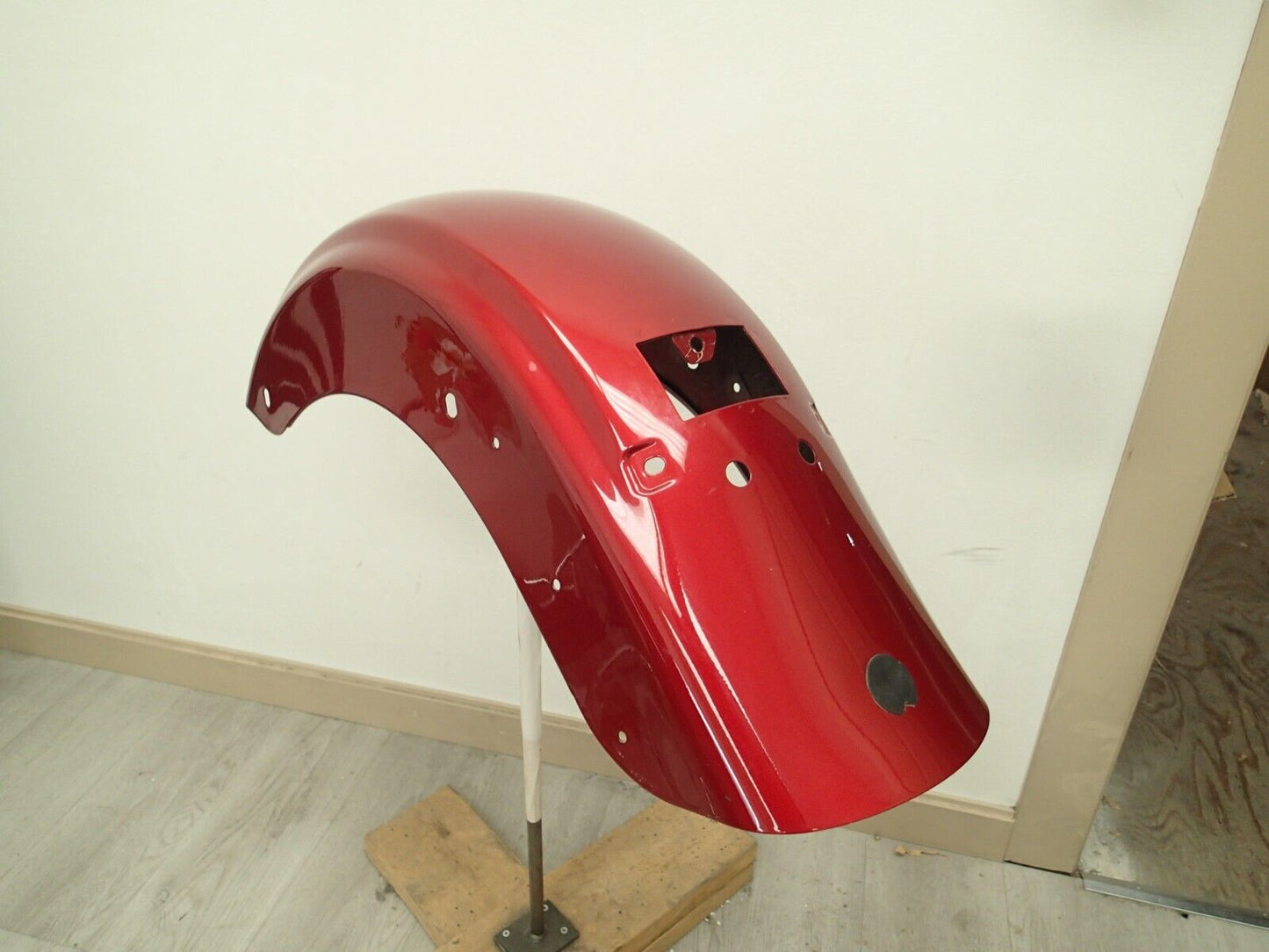 Harley Davidson OEM FLHX Rear Fender Red Hot Sun Glo 59731-09CYS NO DENT. GOOD