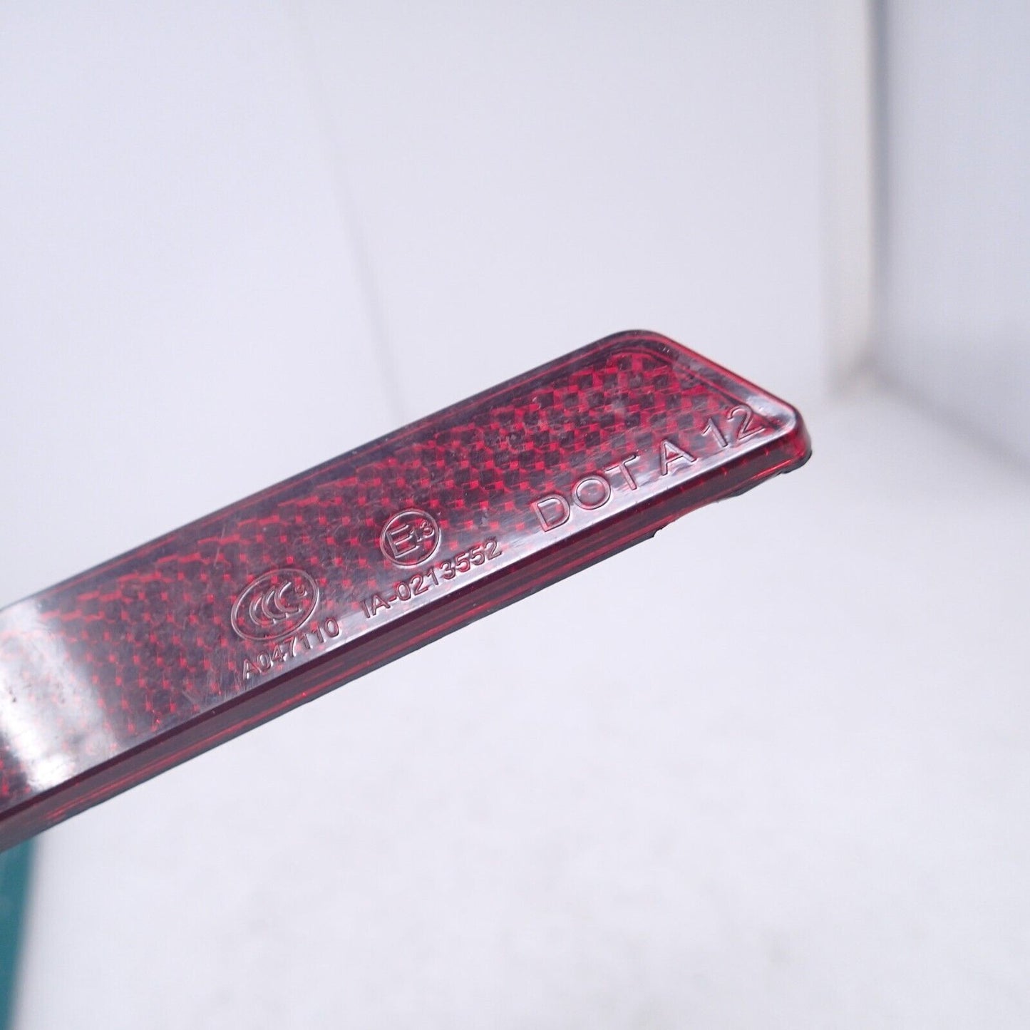 OEM Harley-Davidson RIGHT SIDE RED Reflector 59287-92 USED