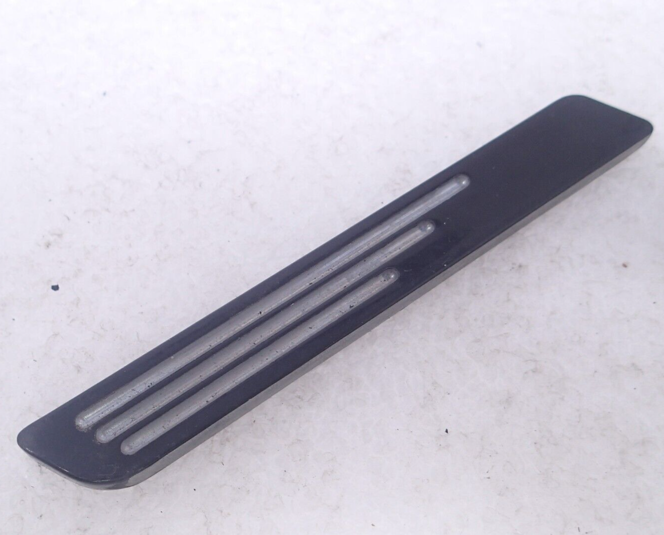 Black OEM Harley-Davidson RIGHT SIDE SADDLEBAG HINGE INSERT SB CHR 14-19 FLHT