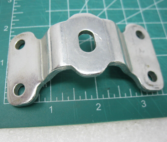 FATBOY MUFFLER BRACKET, REAR EXHAUST HOLDER EXHAUST SYSTEM HARLEY FLSTF 65926-00
