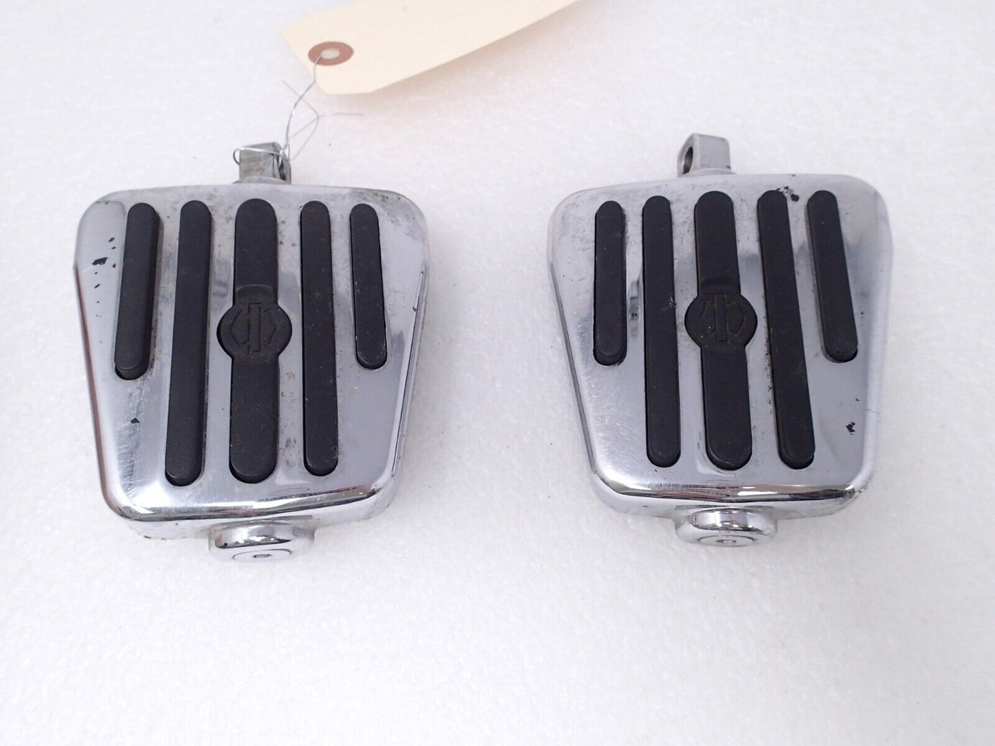 1995 HARLEY-DAVIDSON SOFTAIL FOOT RESTS PEGS SET PAIR 51327-08