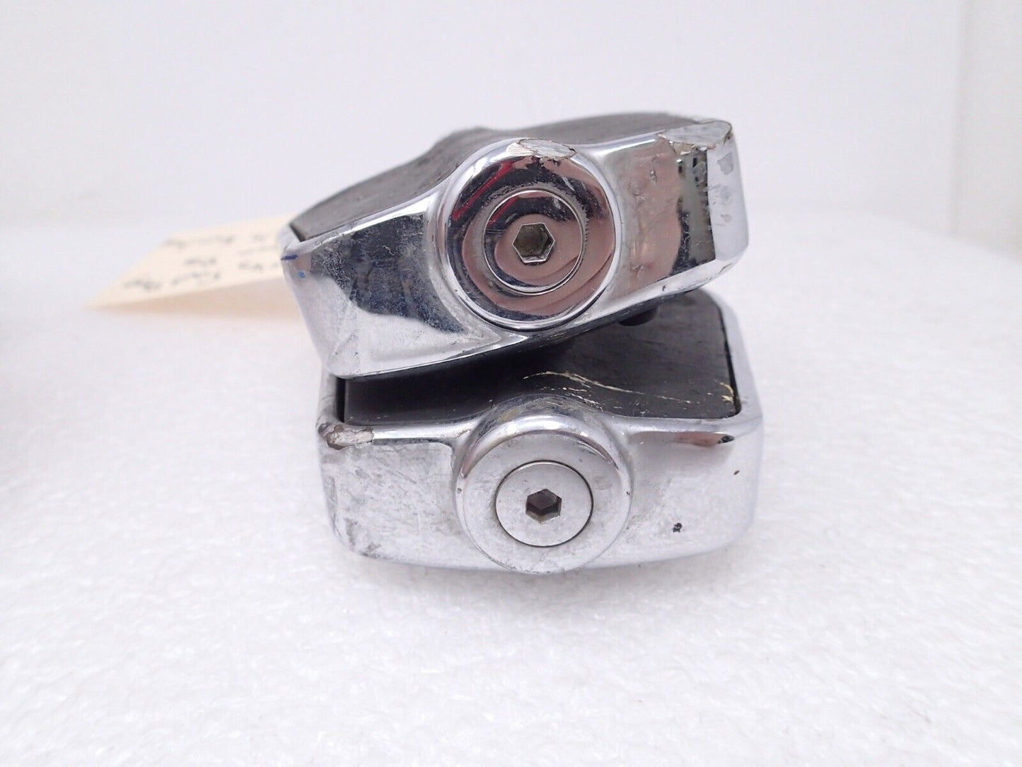 1995 HARLEY-DAVIDSON SOFTAIL FOOT RESTS PEGS SET PAIR 51327-08