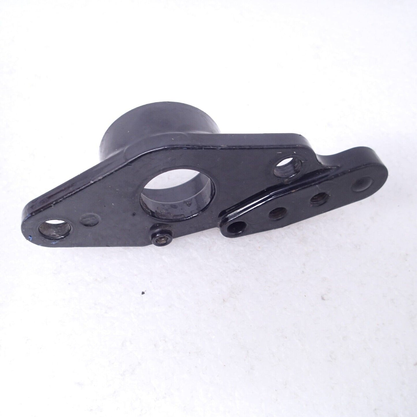 07-08 Harley Davidson FLH Touring PASSENGER REAR FORK MOUNT BRACKET RIGHT