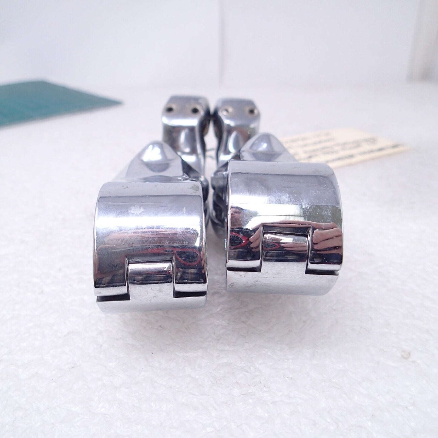 AFTERMARKET HARLEY DAVIDSON SHORT ANGLED ADJUSTABLE HIGHWAY PEG MOUNTS (Light)