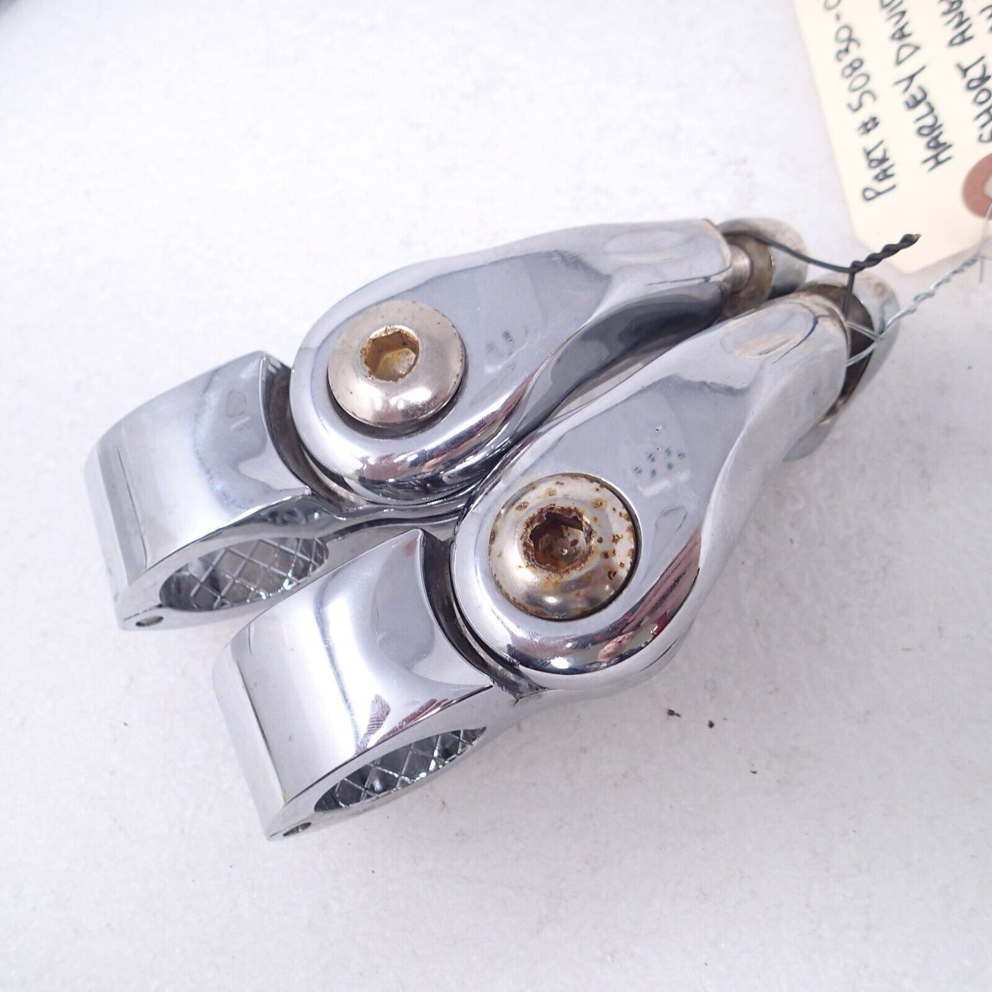 AFTERMARKET HARLEY DAVIDSON SHORT ANGLED ADJUSTABLE HIGHWAY PEG MOUNTS (Light)