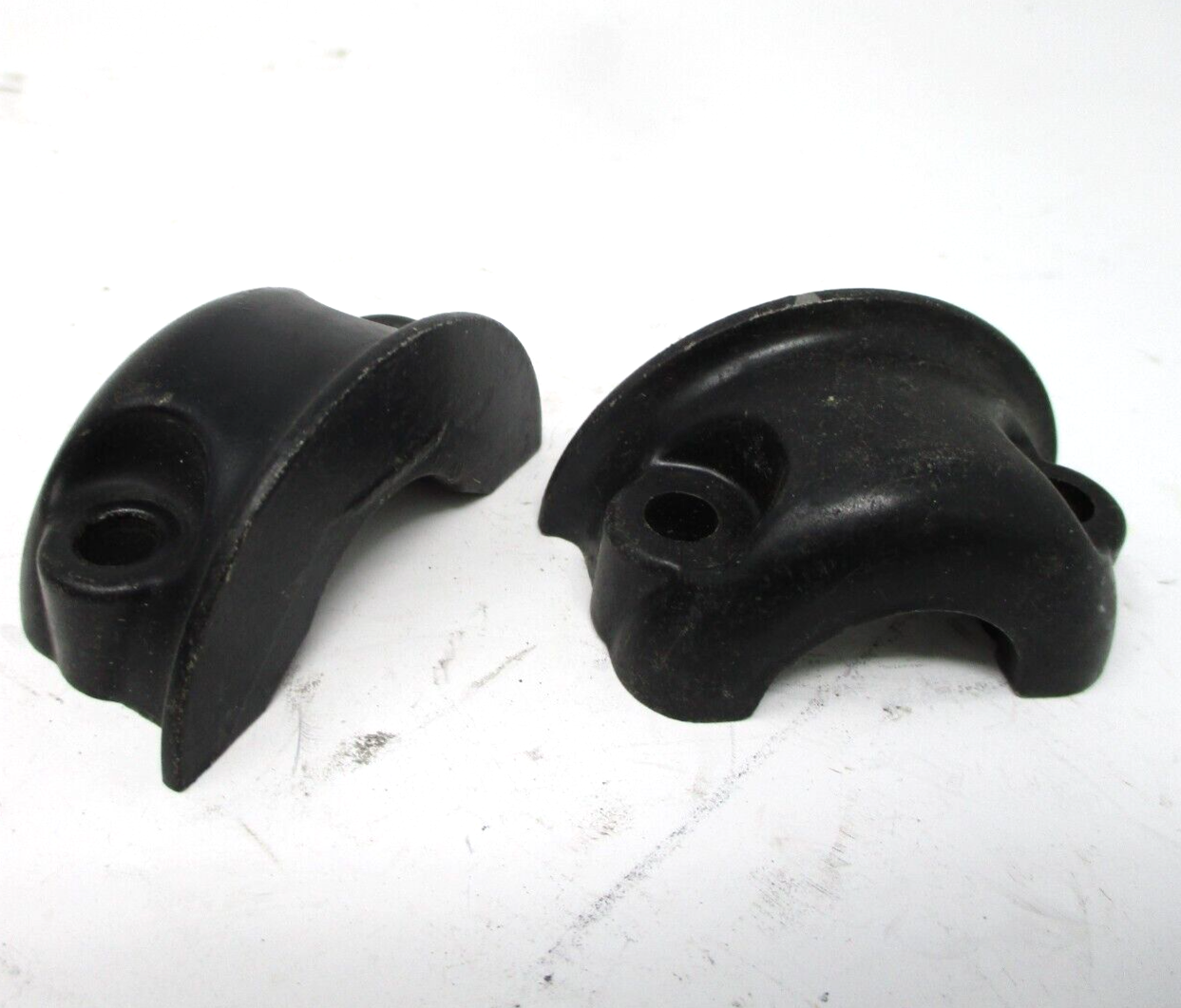 SET 2pcs DRAG SPECIALTIES 0615-0274 CLAMP HALF BLACK FOR 08-19 FLT PAir