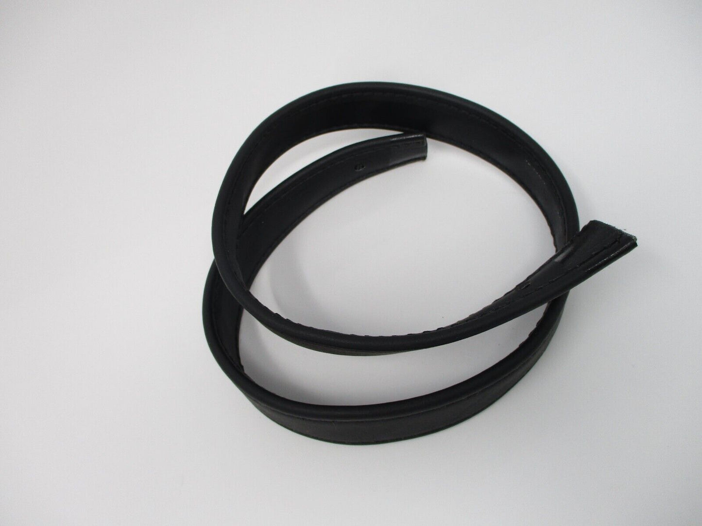 26 inch Harley Davidson Seat Belt Passenger Strap Black 26'' (used) flawless