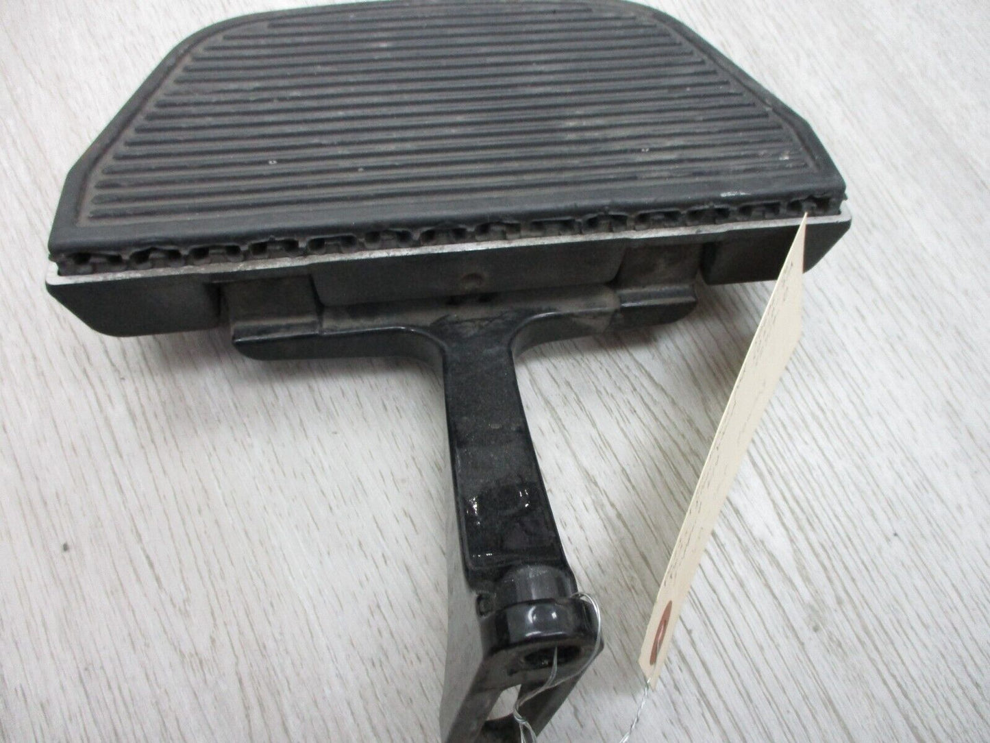 Passenger Floorboard Footboard 50613-91, Bracket 52719-10 Harley Davidson Left