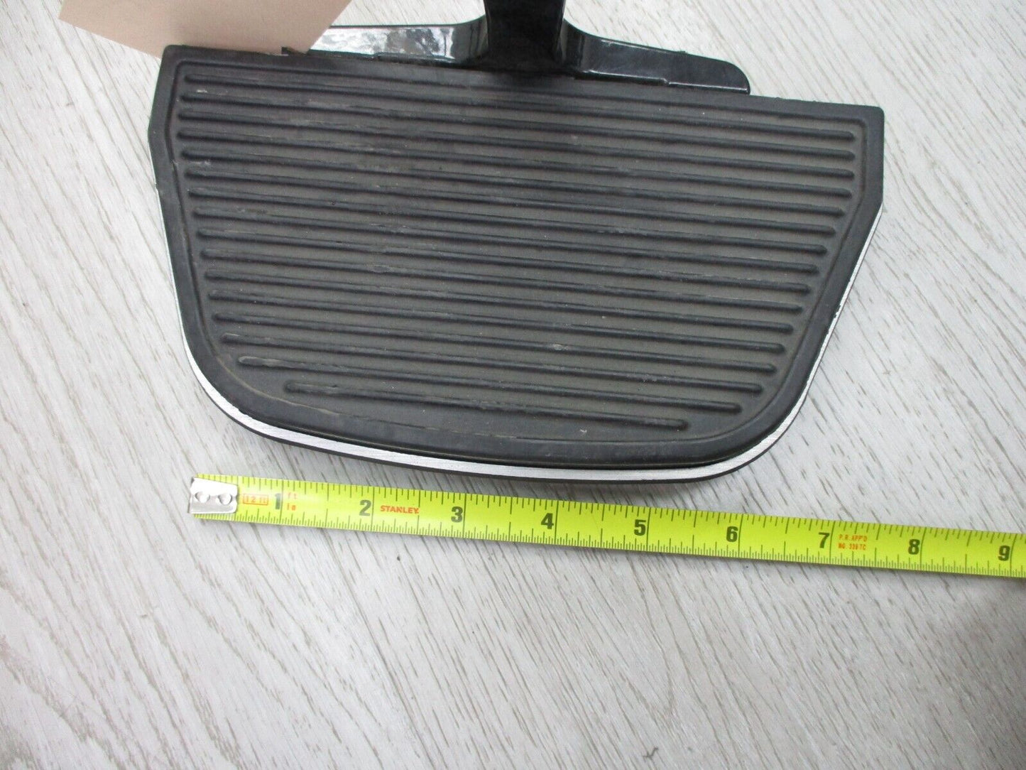Passenger Floorboard Footboard 50613-91, Bracket 52719-10 Harley Davidson Left