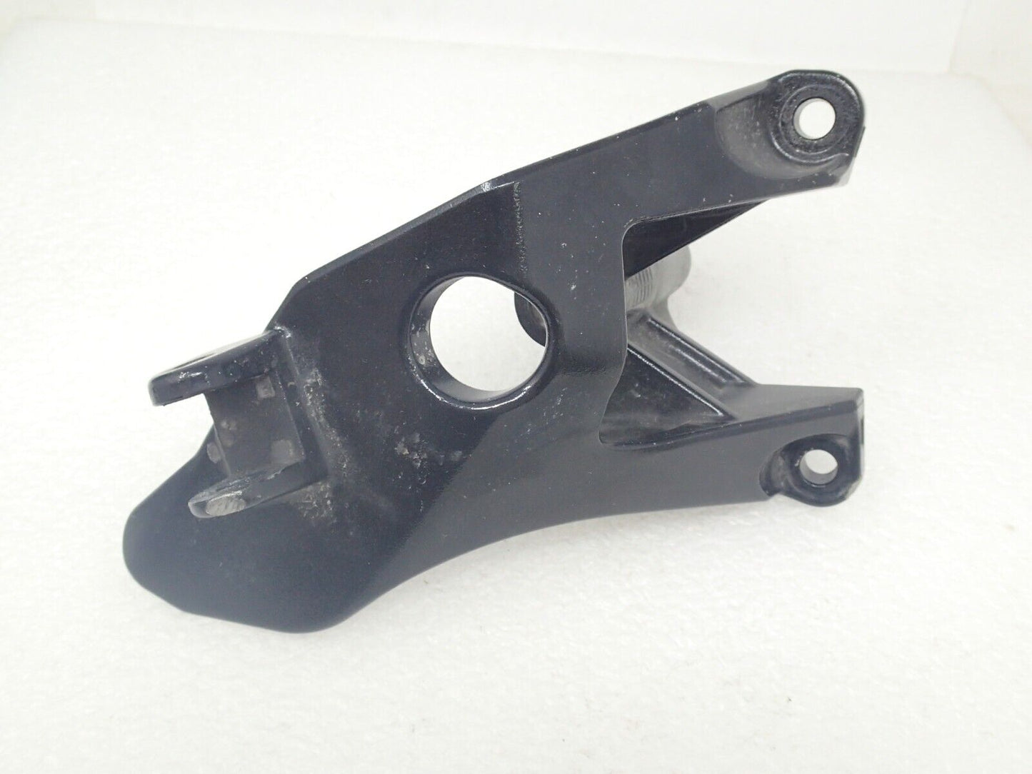 SUZUKI 2007 BOULEVARD M109 M109R VZR1800- FOOT PEG FRONT RIGHT 43511-48G00 USED
