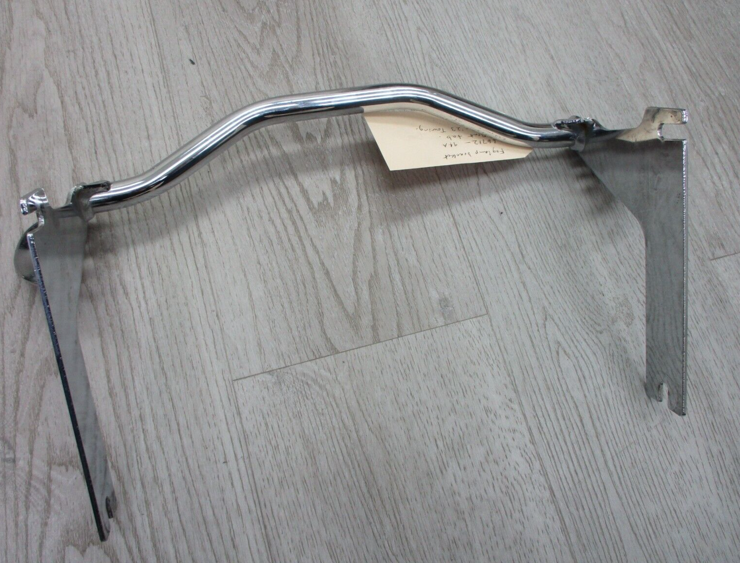 2007 Harley Electra Glide Front Turn Signal Light Bar Mount Bracket 68712-94A