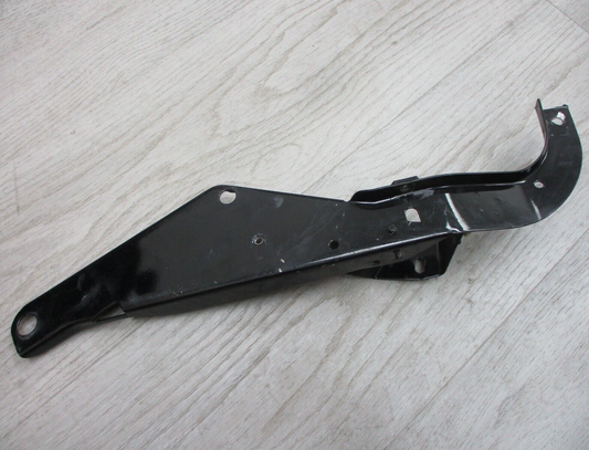 Harley Davidson OEM RH RIGHT inner fairing support radio bracket 58479-96A