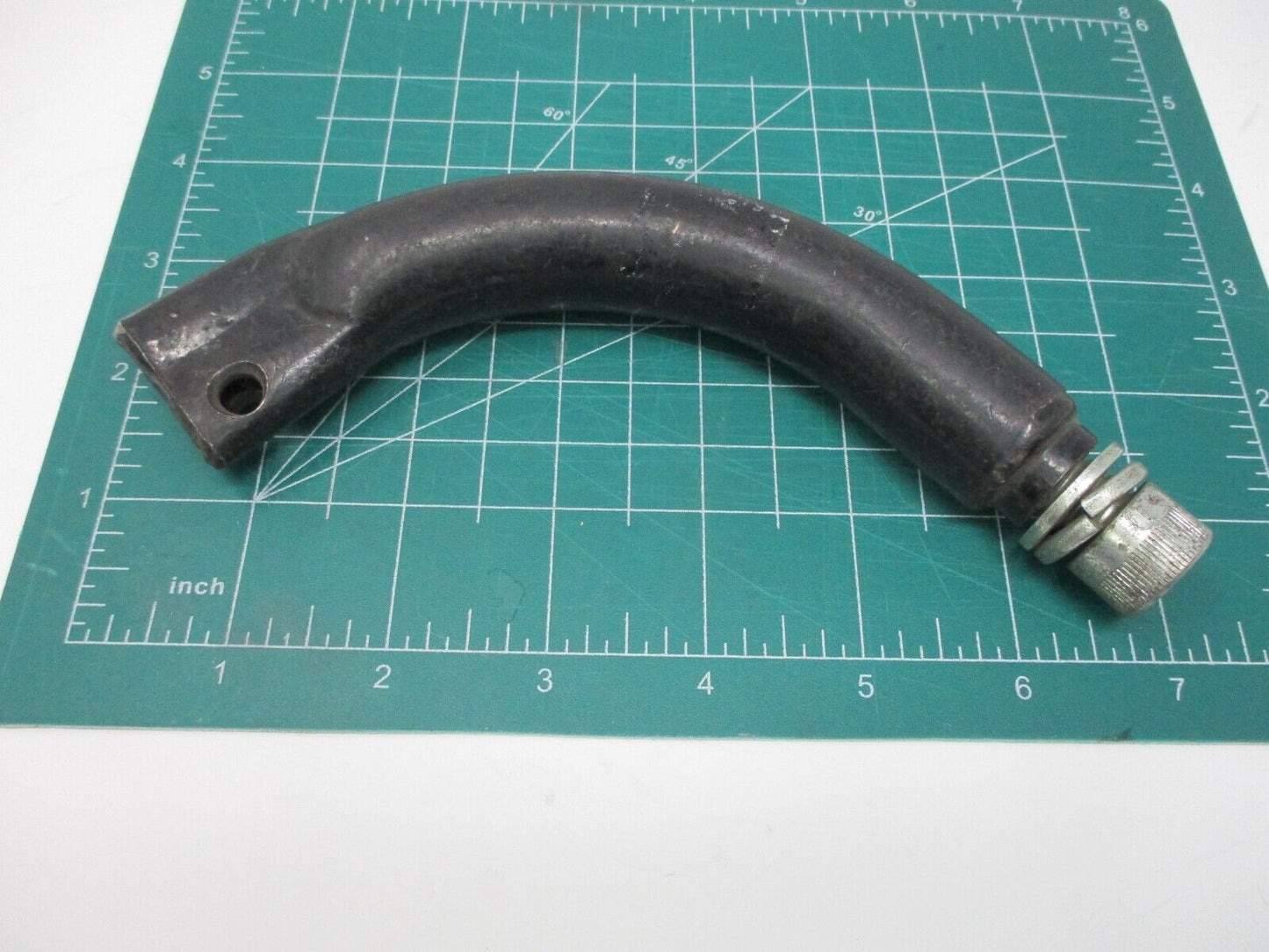 1124 94 HARLEY-DAVIDSON ELECTRA GLIDE FRONT FOOT REST FOOTBOARD BRACKET