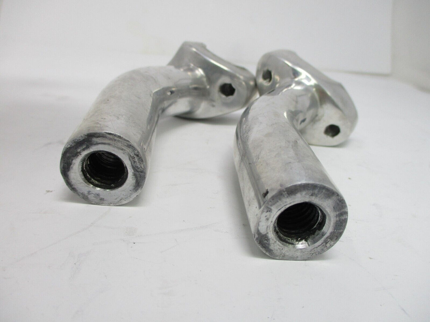 V.T 25-0528 1  1/8" Pullback Handlebar Risers