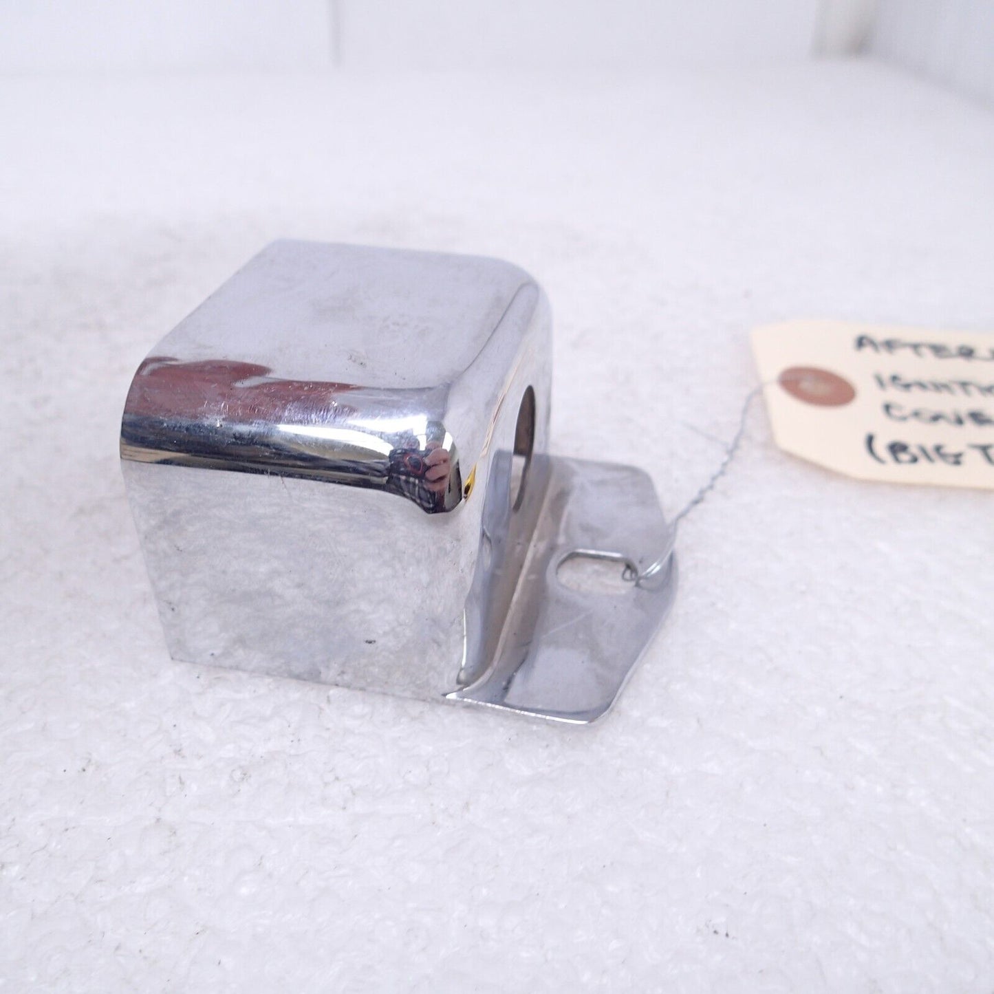 AFTERMARKET IGNITION SWITCH COVER (BIG TWIN/SPORTSTER)