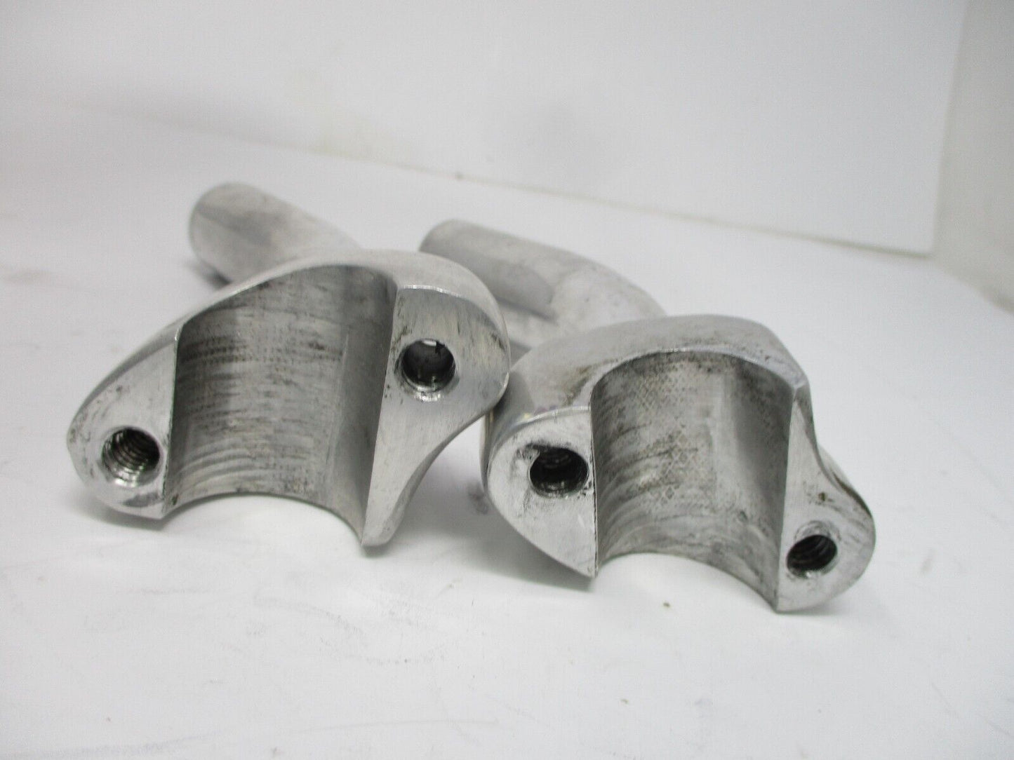 V.T 25-0528 1  1/8" Pullback Handlebar Risers
