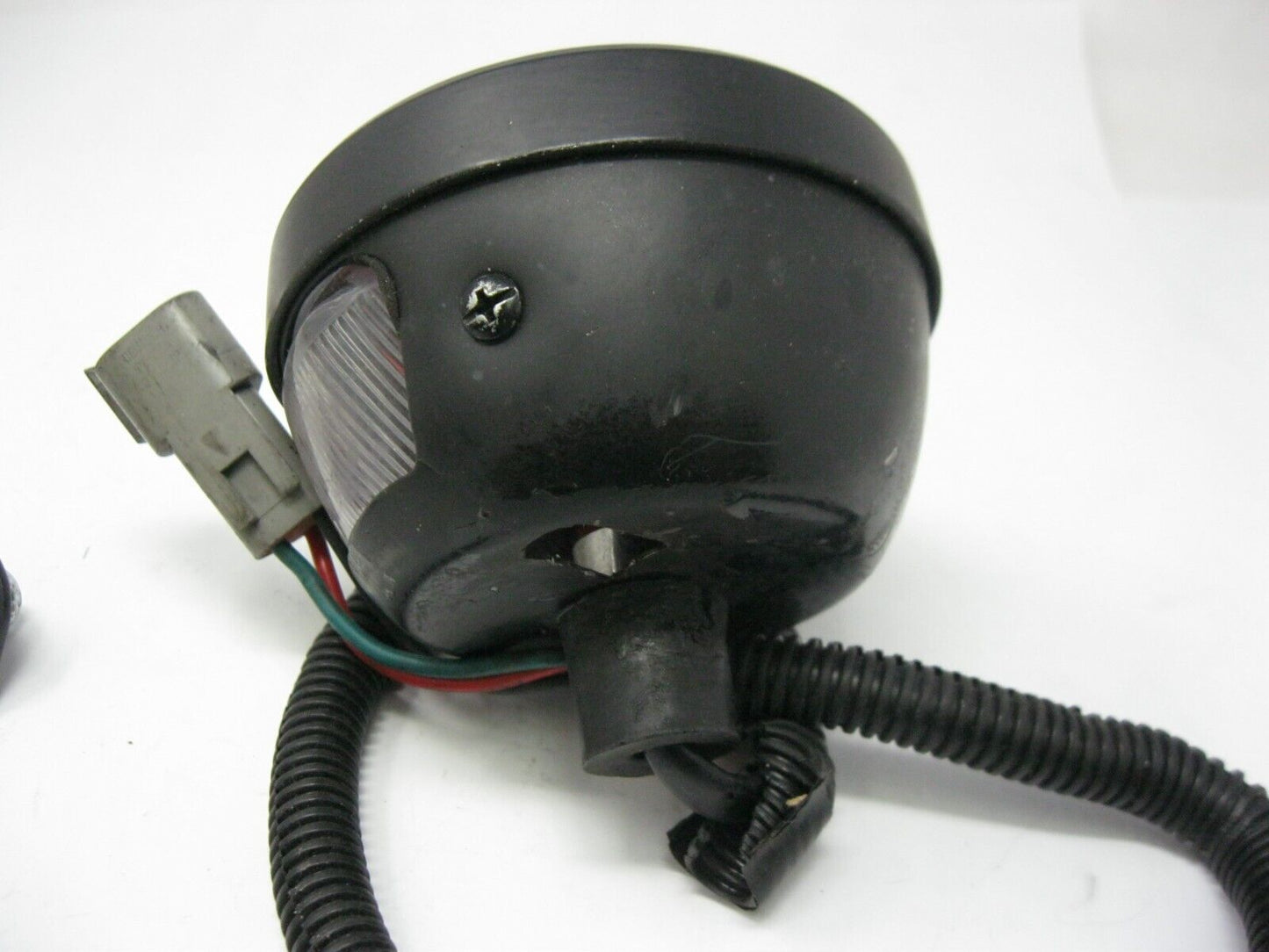 Round Black Finned Style Motorcycle Tail Light for Parts, (Back Broken)