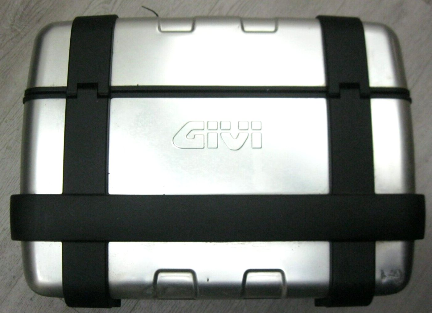 Givi Brushed Aluminum 33 Litre Trunk 0r Side Case 2 Keys believed to be  TRK33NA