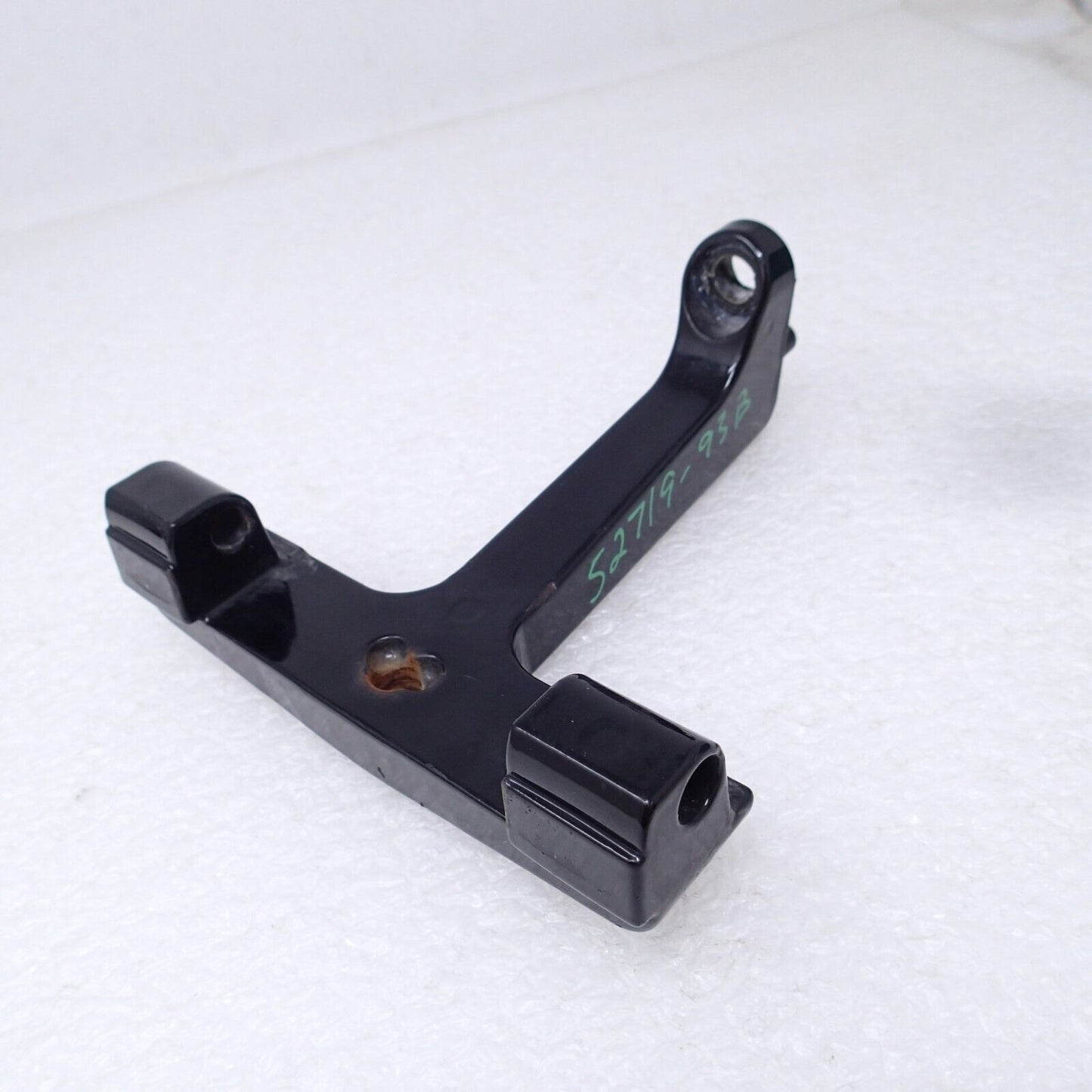 HARLEY DAVIDSON FOOTBOARD SUPPORT ASSY, GLOSS BLACK OEM: 52719-93B (SINGLE UNIT)