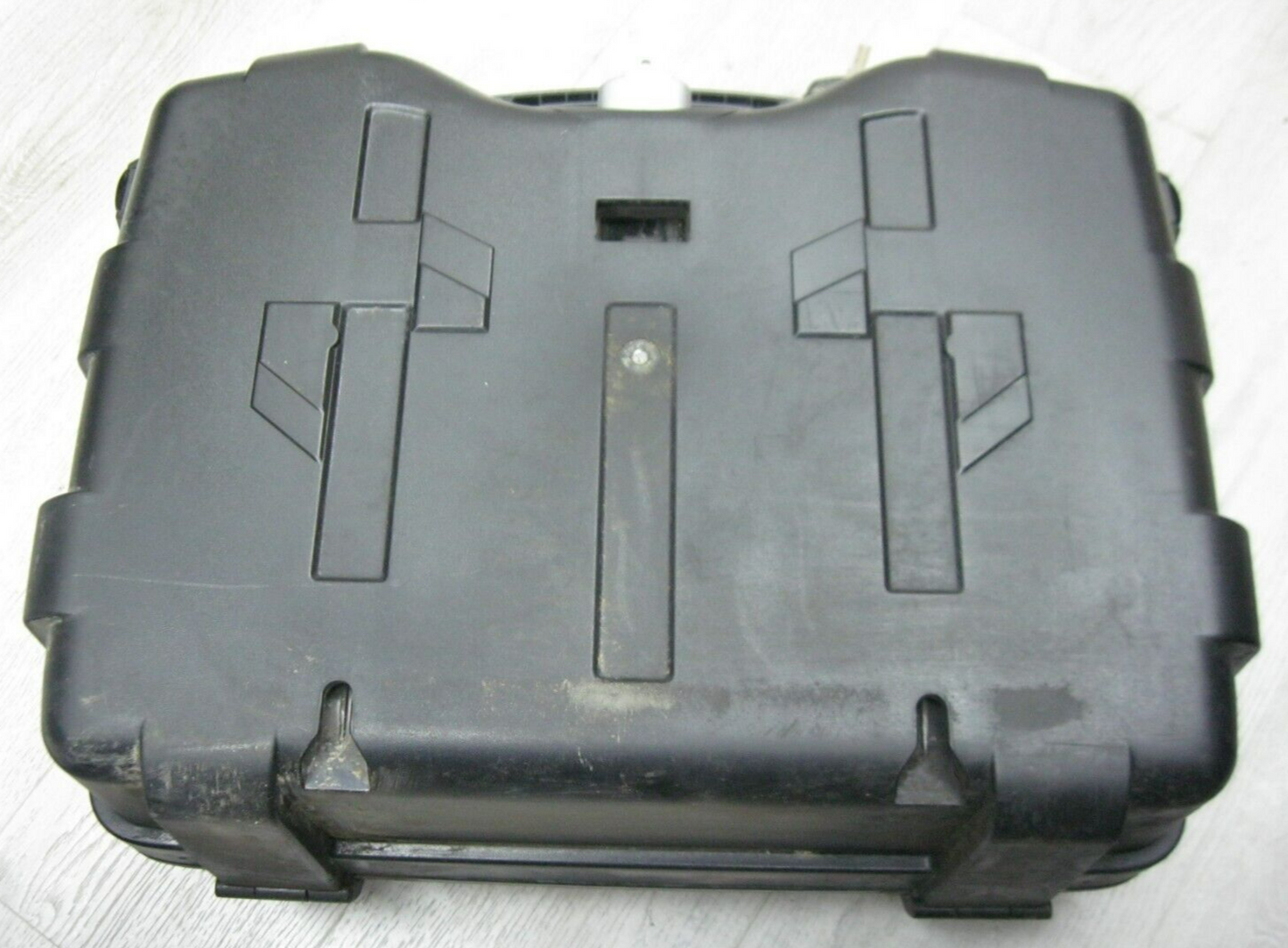 Givi Brushed Aluminum 33 Litre Trunk 0r Side Case 2 Keys believed to be  TRK33NA