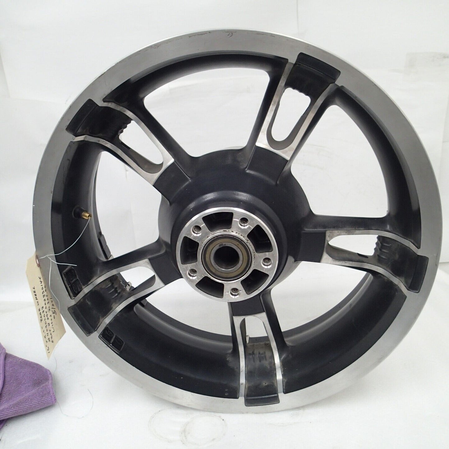 2019 HARLEY DAVIDSON REAR WHEEL RIM STRAIGHT 16X5 (40900033) ELECTRA GLIDE ULTRA