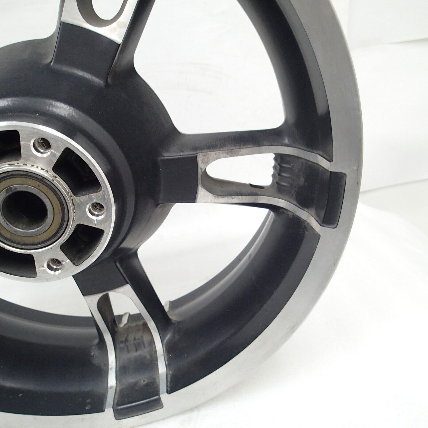 2019 HARLEY DAVIDSON REAR WHEEL RIM STRAIGHT 16X5 (40900033) ELECTRA GLIDE ULTRA
