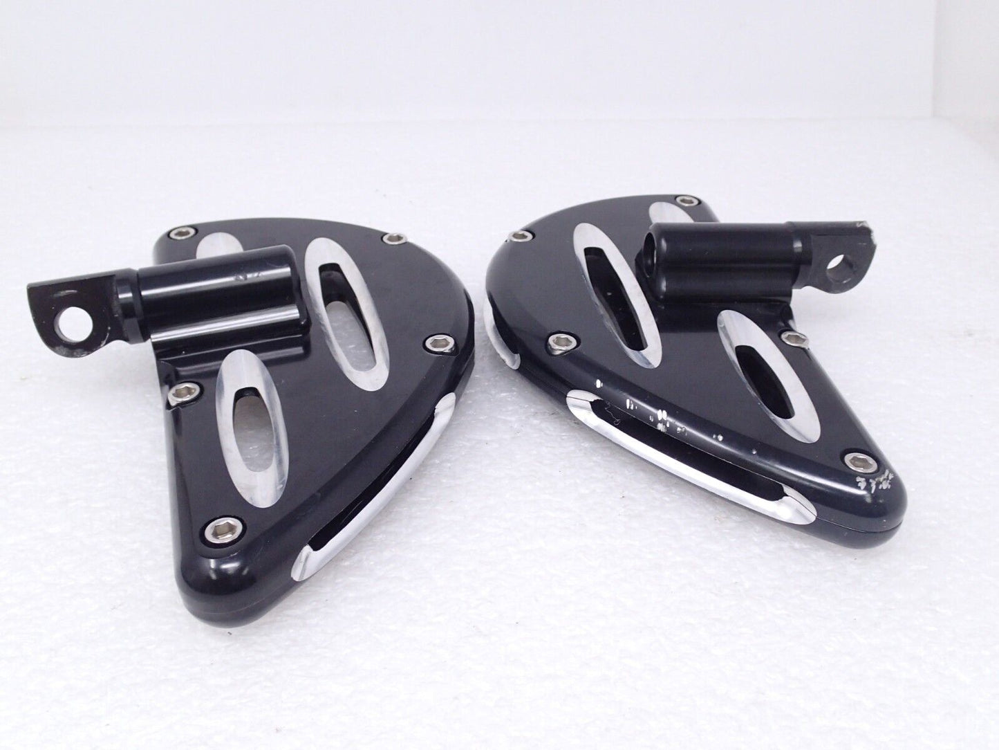 Rear Passenger Floorboards Floor Board Foot Pegs CNC For Harley Softail 883 1200