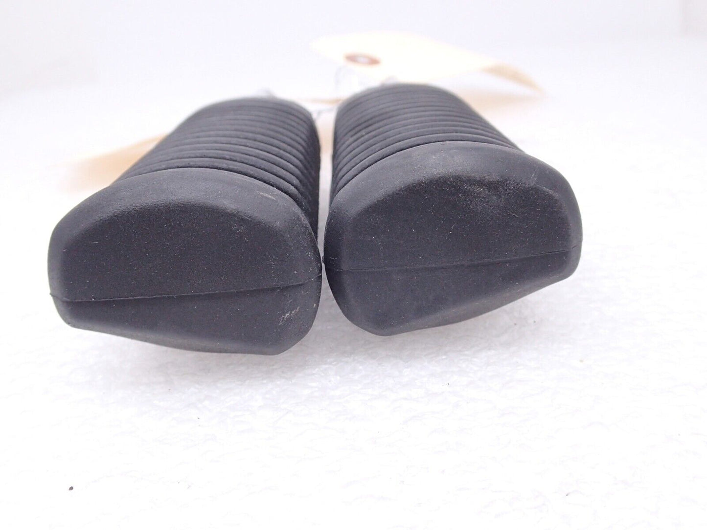2018+ HARLEY DAVIDSON SOFTAIL FACTORY FRONT FOOT PEGS (50501107 /50501106)