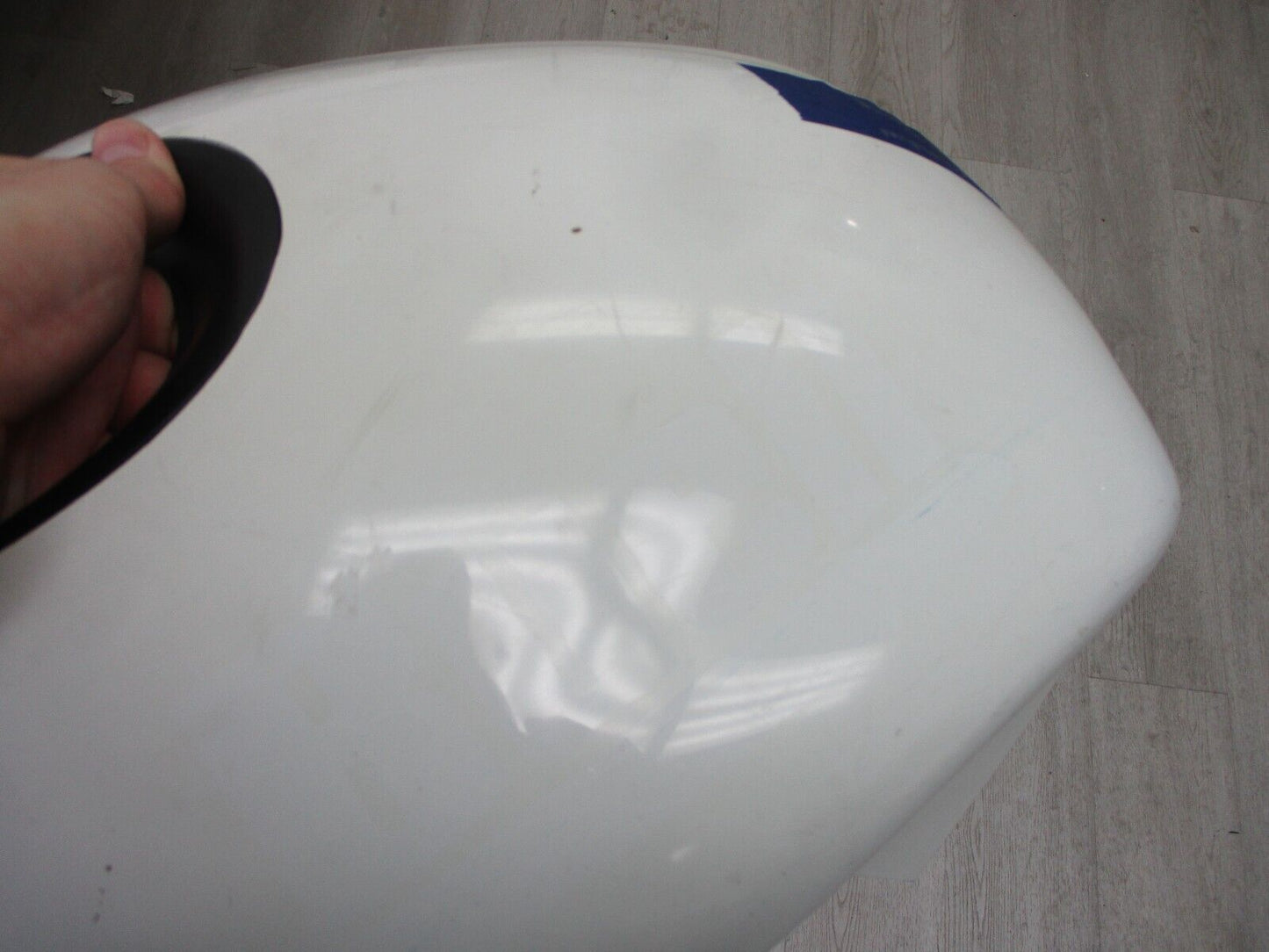 M1224.02A8MAW INTAKE COVER ASSEMBLY (arctic white) 2003-XB9R