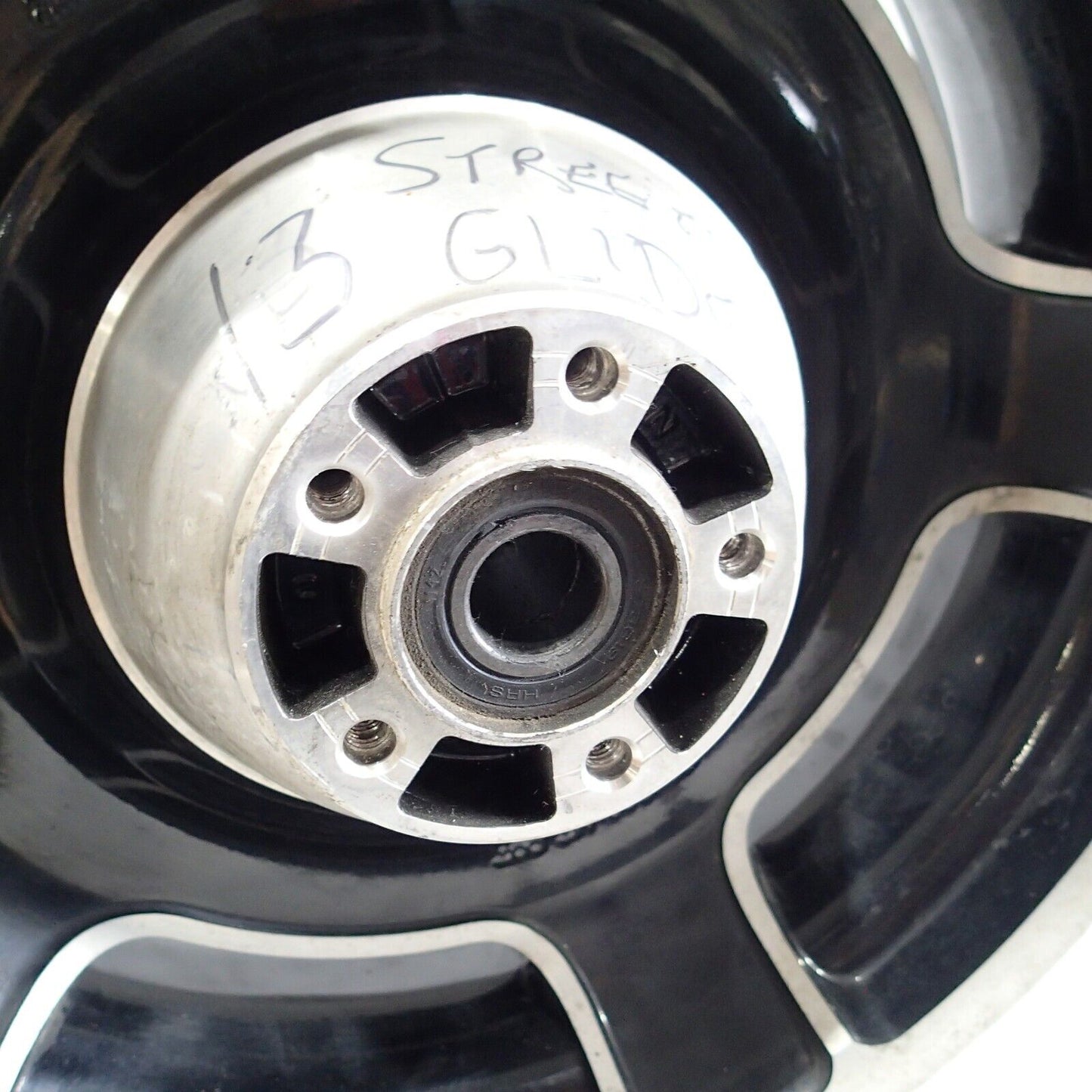 Harley-Davidson OEM Rear Wheel 41288-09A 16 x 5 41288-09A (#6)