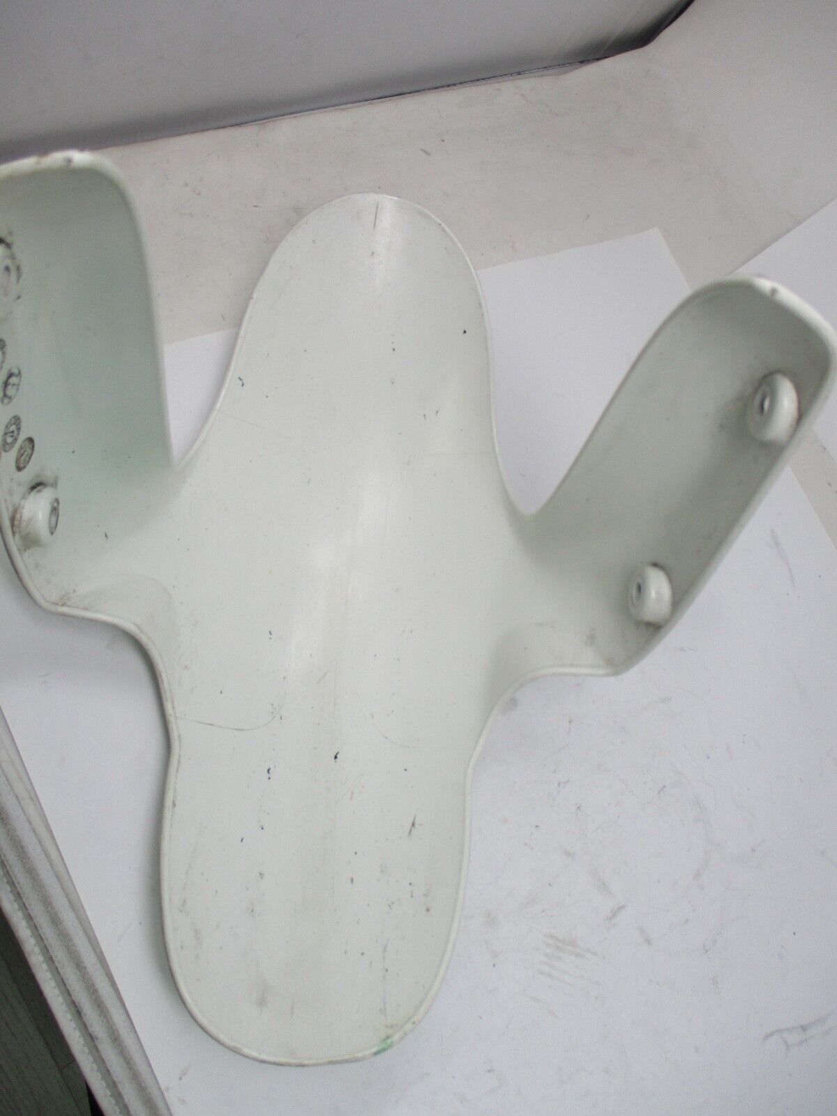M0662.02A8MAW GENINE BUELL FRONT FENDER IN ARCTIC WHITE, ALL XB & 1125R / CR MOD
