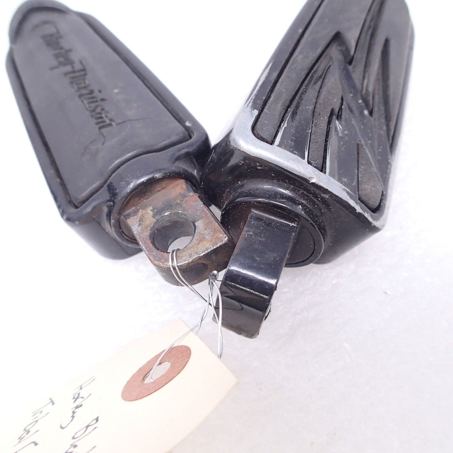Harley-Davidson Tribal Foot pegs Black 51376-09 USED (Scratches)