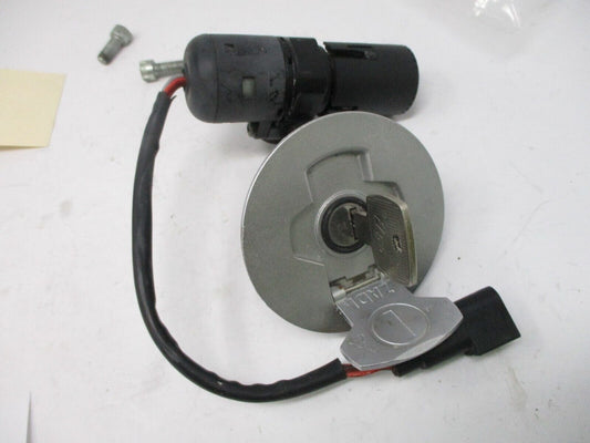 Genuine Harley-Davidson ignition switch w/keys Y0724.02A8 HARLEY-DAVIDSON
