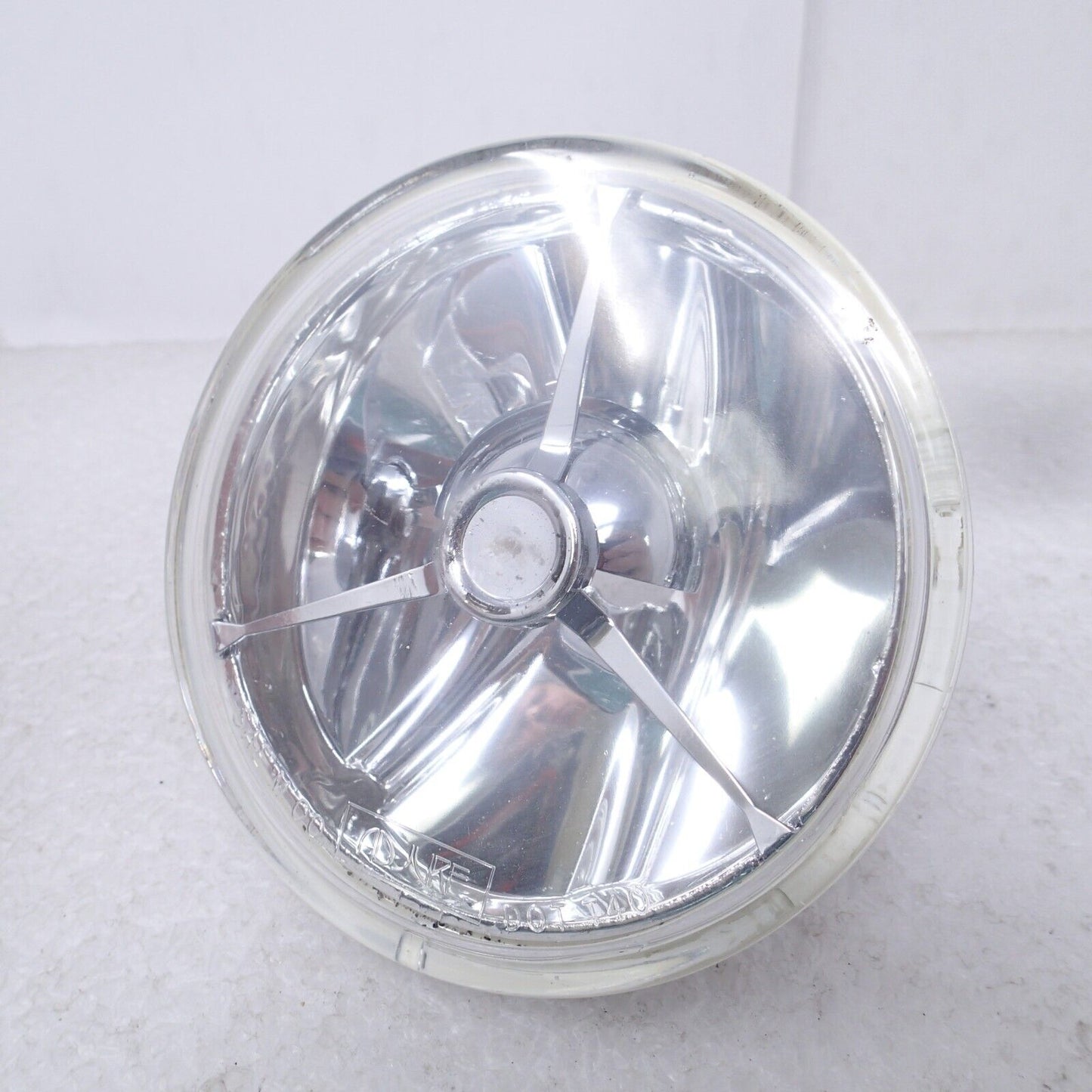 Kuryakyn 2356 - 4 1/2" WAVE CUT HEADLAMP FOR TRI-BAR W/BLACK
