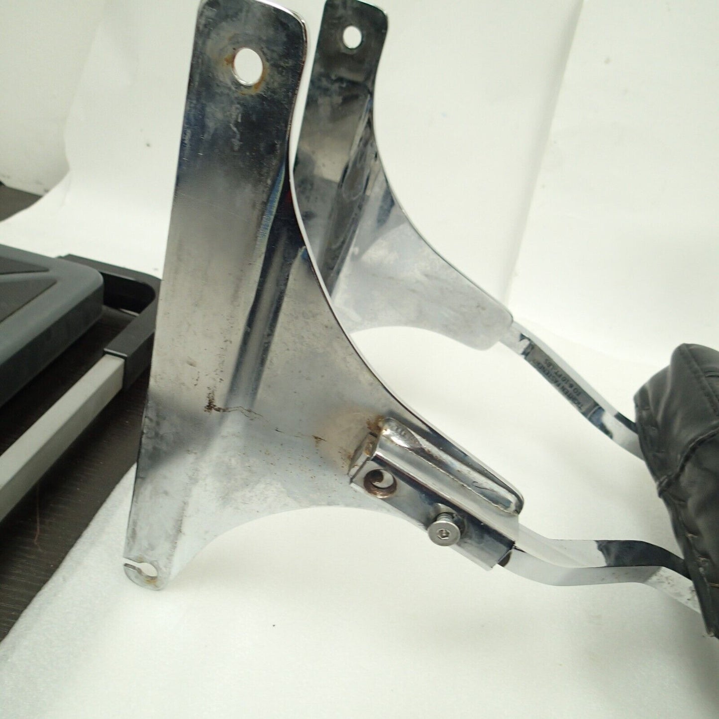HARLEY DAVIDSON TOURING MODEL BACK REST SISSY BAR
