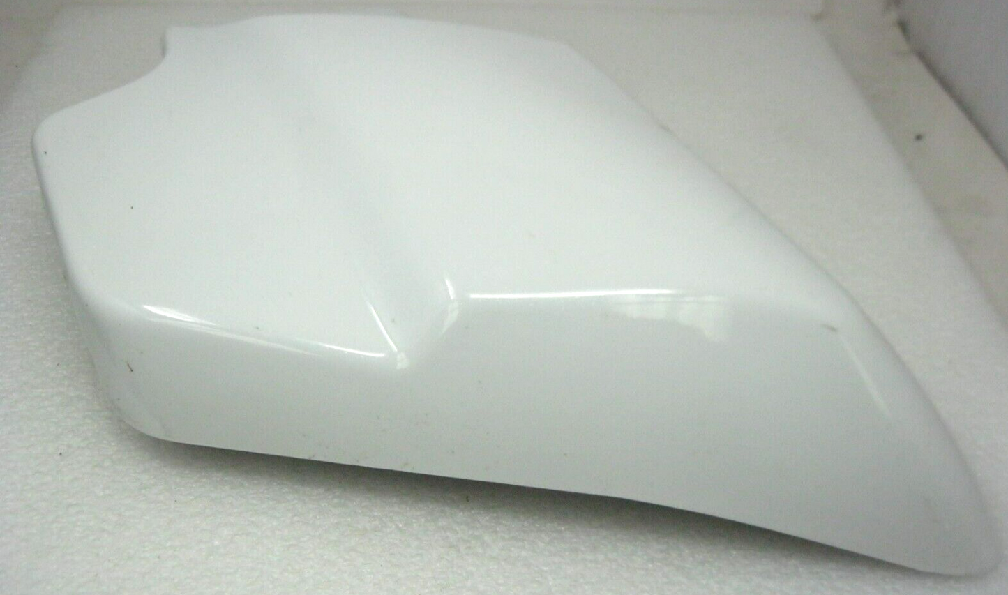 Harley-Davidson OEM Crushed Ice Pearl RH Side Cover Prime 66048-09A  57200072DZS