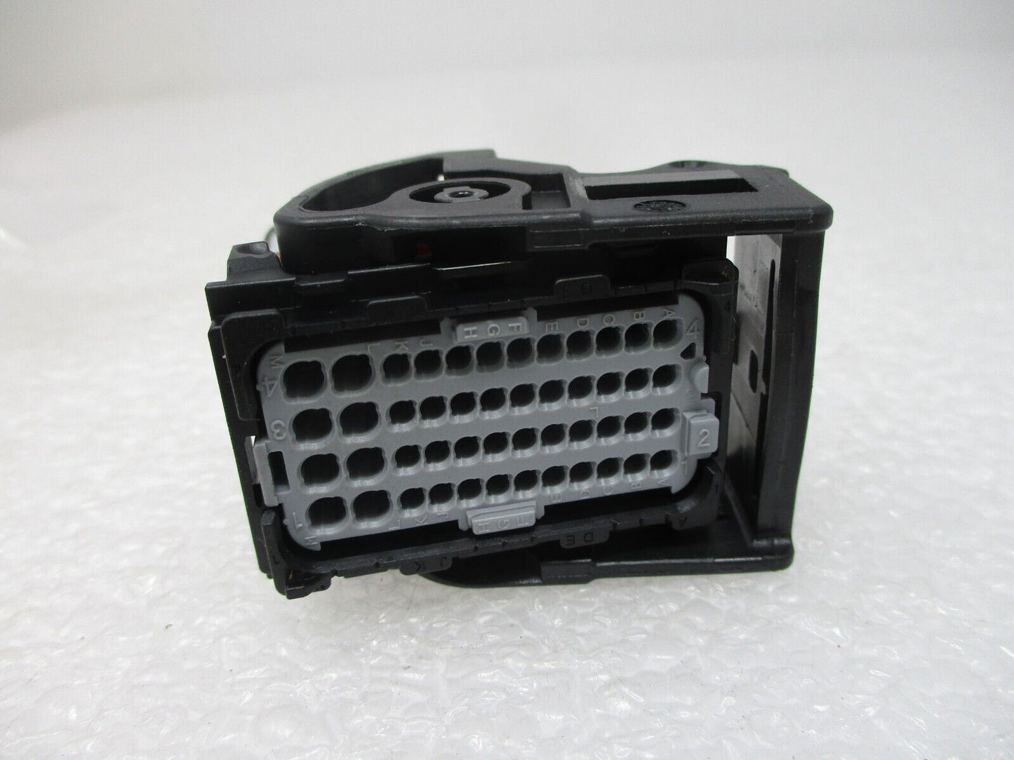 MOLEX 64320-1311 AUTOMOTIVE CONN HOUSING, RCPT, 48WAYS