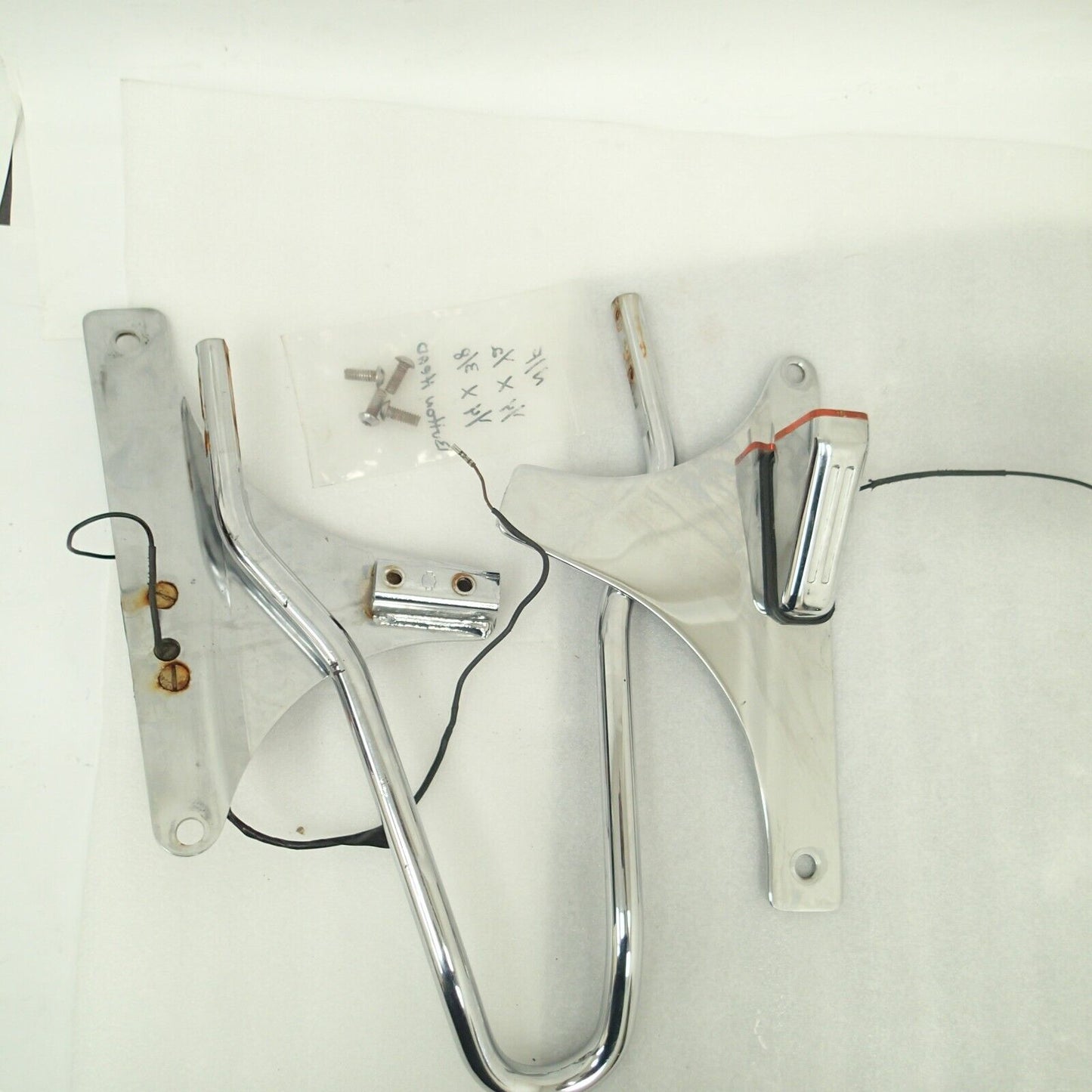 Chrome Sissy Bar + Wedge Style Marker Lights Harley  2004 FLSTC