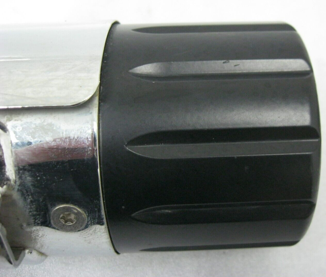 Harley-Davidson CVO 17 M8 RH Chrome Muffler 64900257 & Black End Cap 65100059