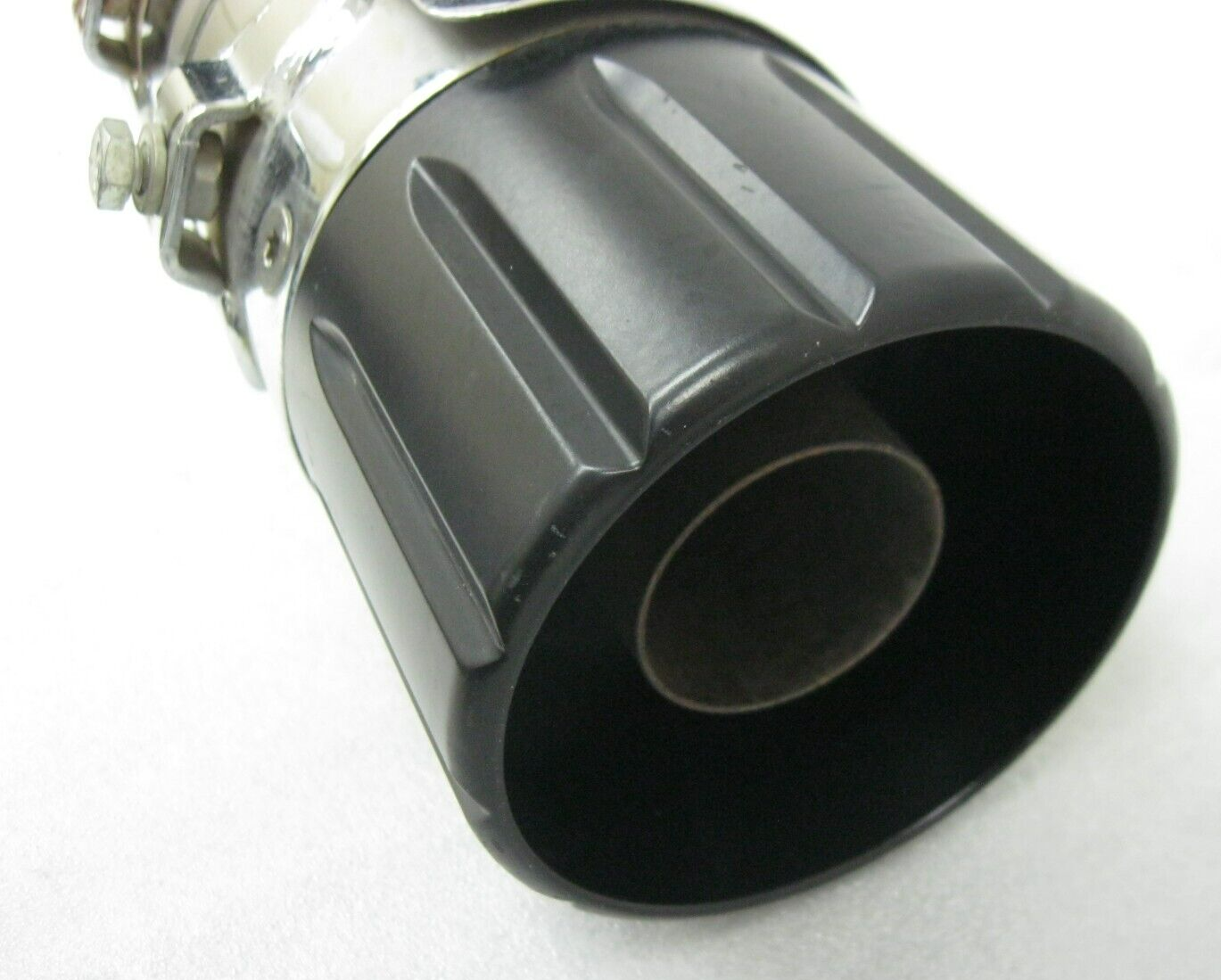 Harley-Davidson CVO 17 M8 RH Chrome Muffler 64900257 & Black End Cap 65100059