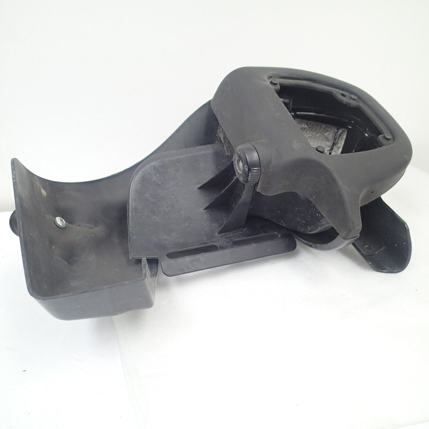 HARLEY-DAVIDSON ELECTRA GLIDE LEFT SIDE GLOVE BOX LOWER FAIRING