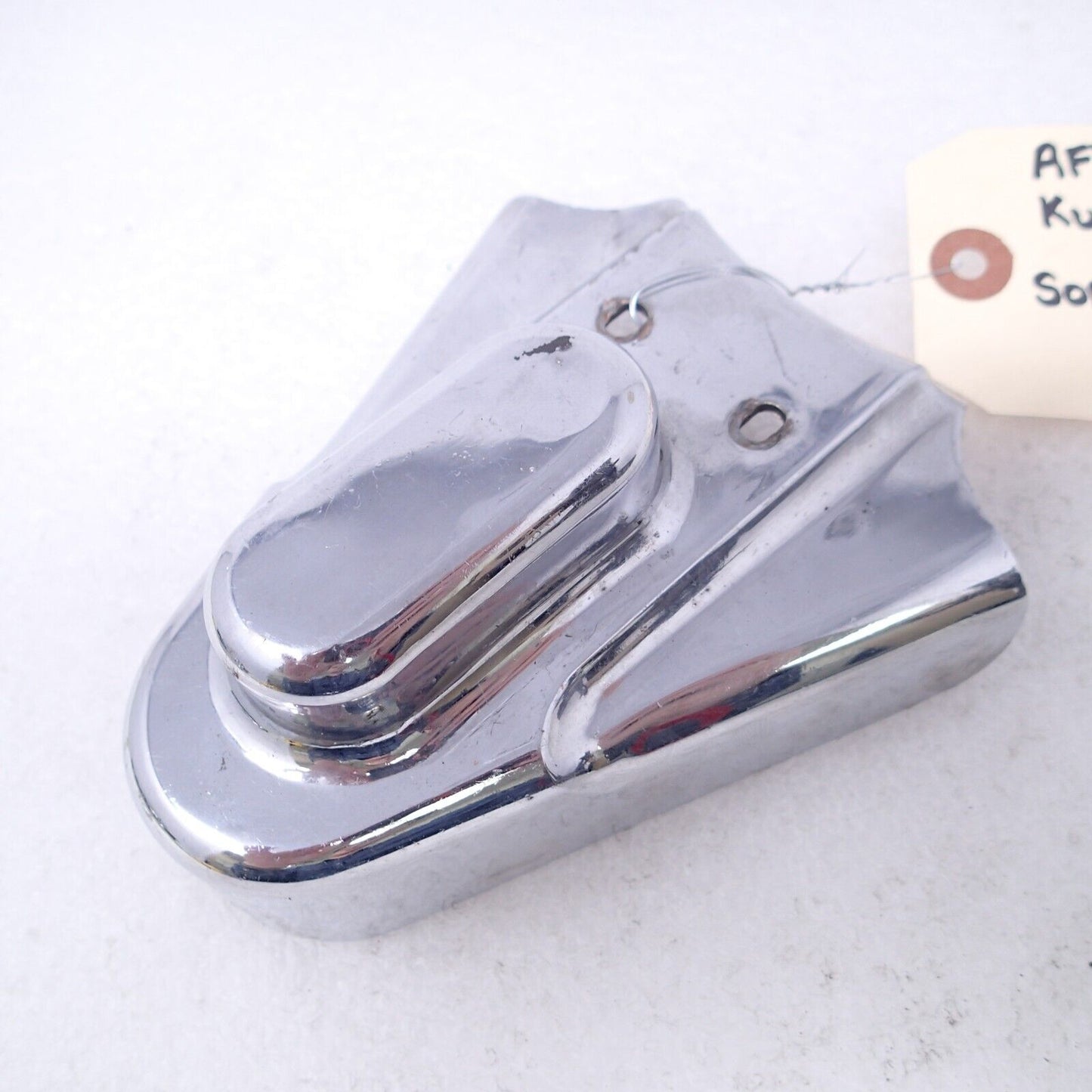 Harley Davidson Phantom Swingarm Axle Cover AFTERMARKET Kuryakyn 8202
