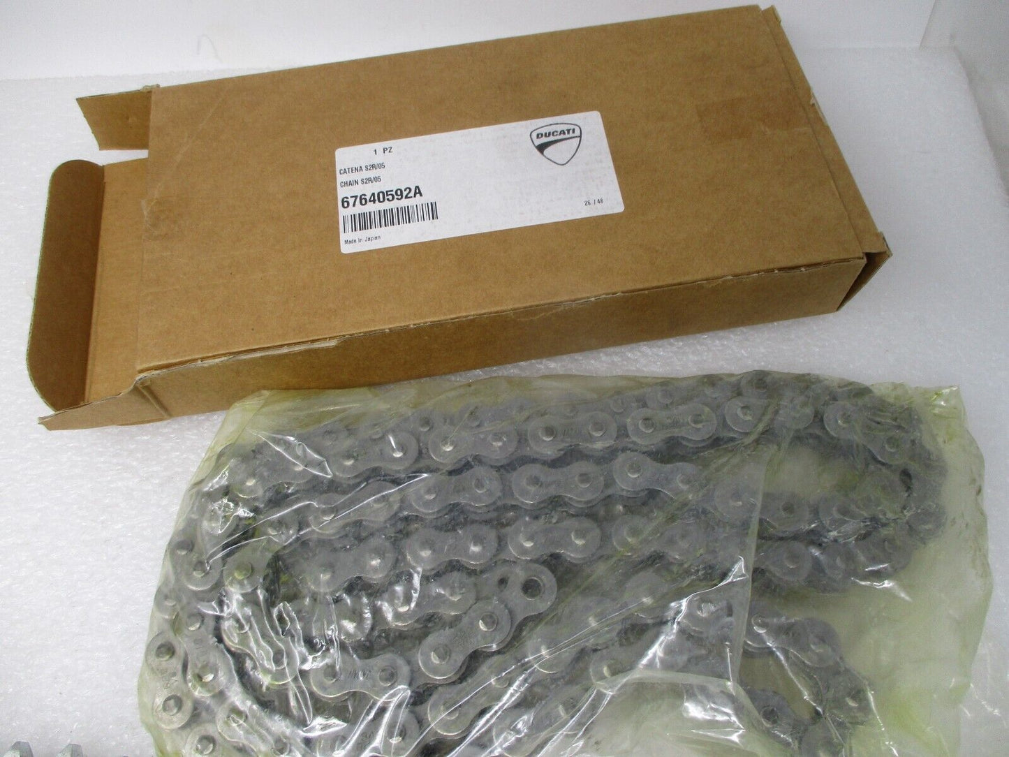 KIT CHAIN TRANSMISSION OEM DUCATI 15x41-520 DUCATI MONSTER 800 S2R - 67620591A
