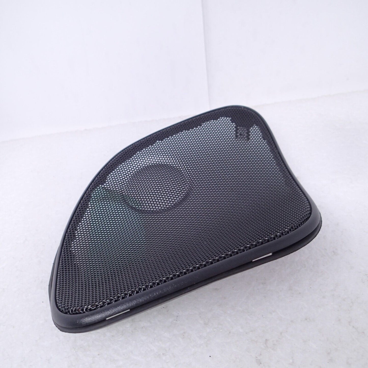 Harley-Davidson 15-22 Stage 1 Saddlebag RIGHT Speaker Grille 76000878 ONE