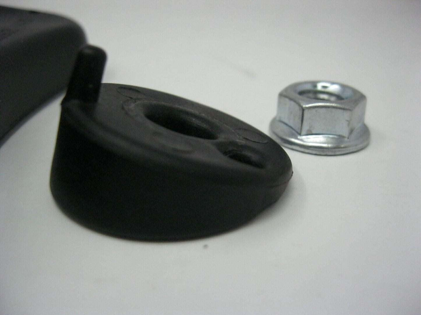 Harley-Davidson OEM 14-23 FLHX Right Hand Mirror (Broken Peg) 56000012