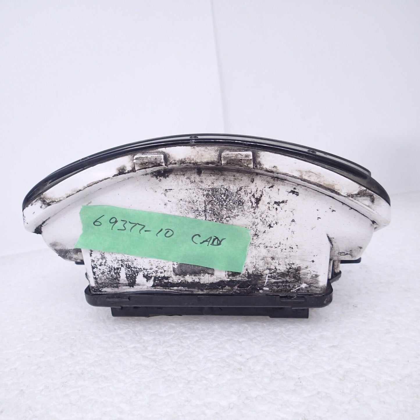 Harley Davidson OEM 10-22 Rear Fender Lens Fascia CANADIAN Model 69377-10 NO LED