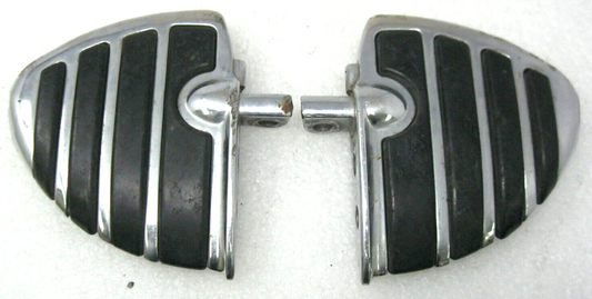 Aftermarket Unbranded Chrome & Rubber Male Mount Wing Style Foot Pegs